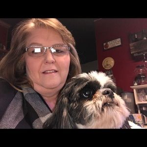 Meet your Posher, Lydia